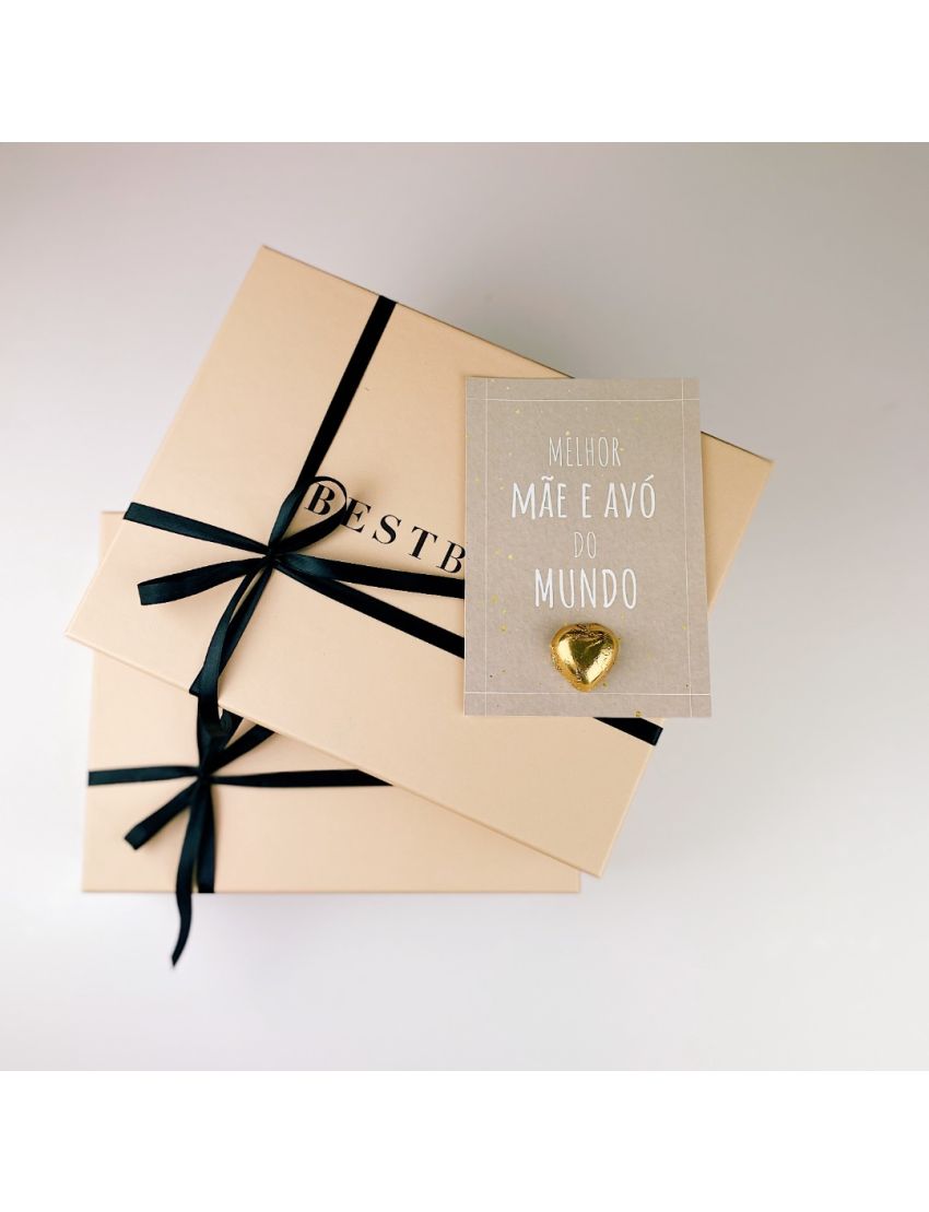 Cartão “Melhor mãe e avó” com chocolate