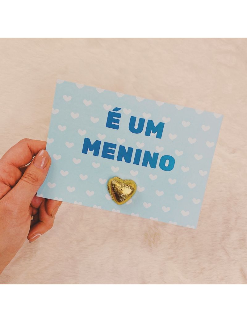 Cartão “É menino” com chocolate